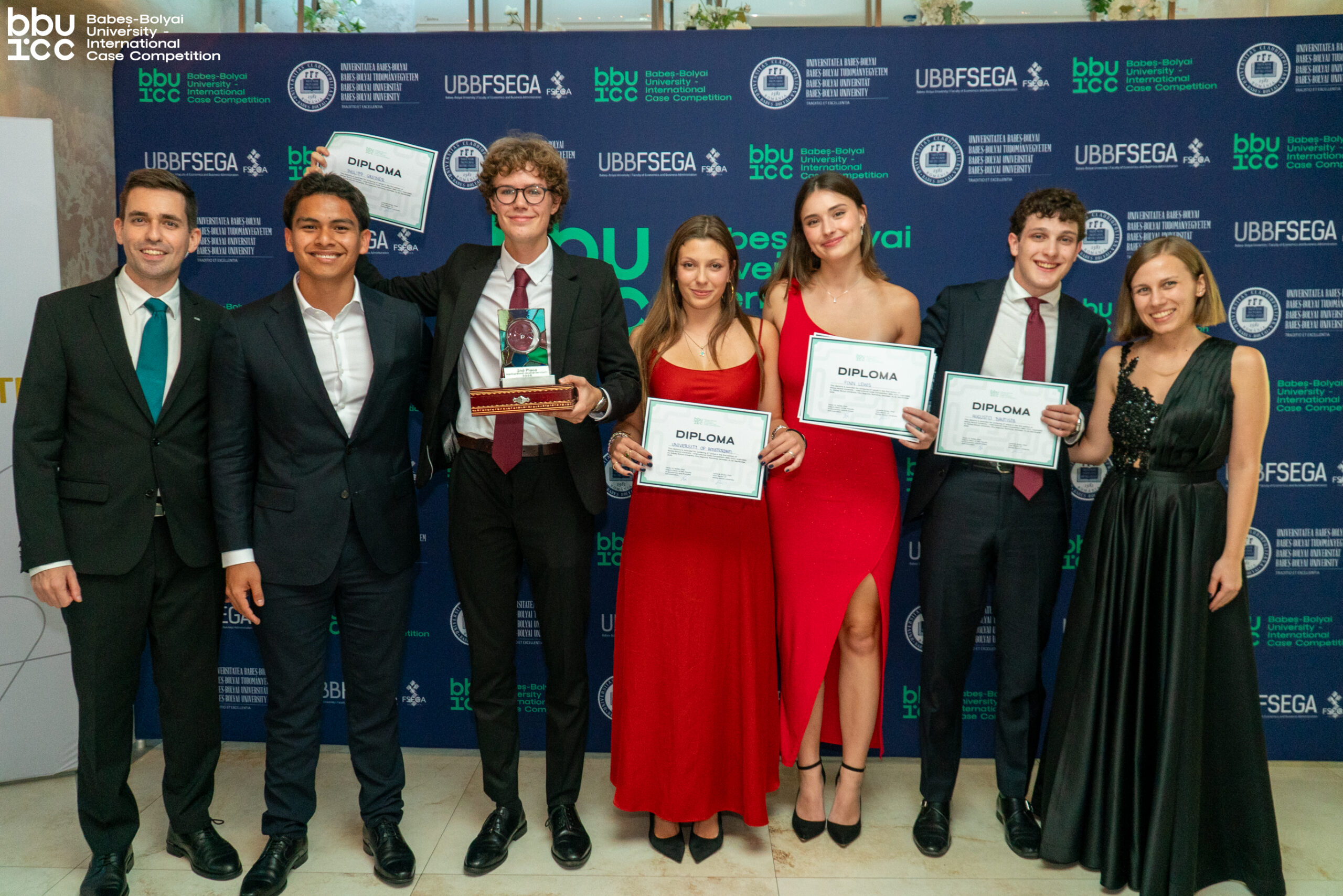 PREMIERĂ – Competiție de studii de caz de business organizată în Cluj