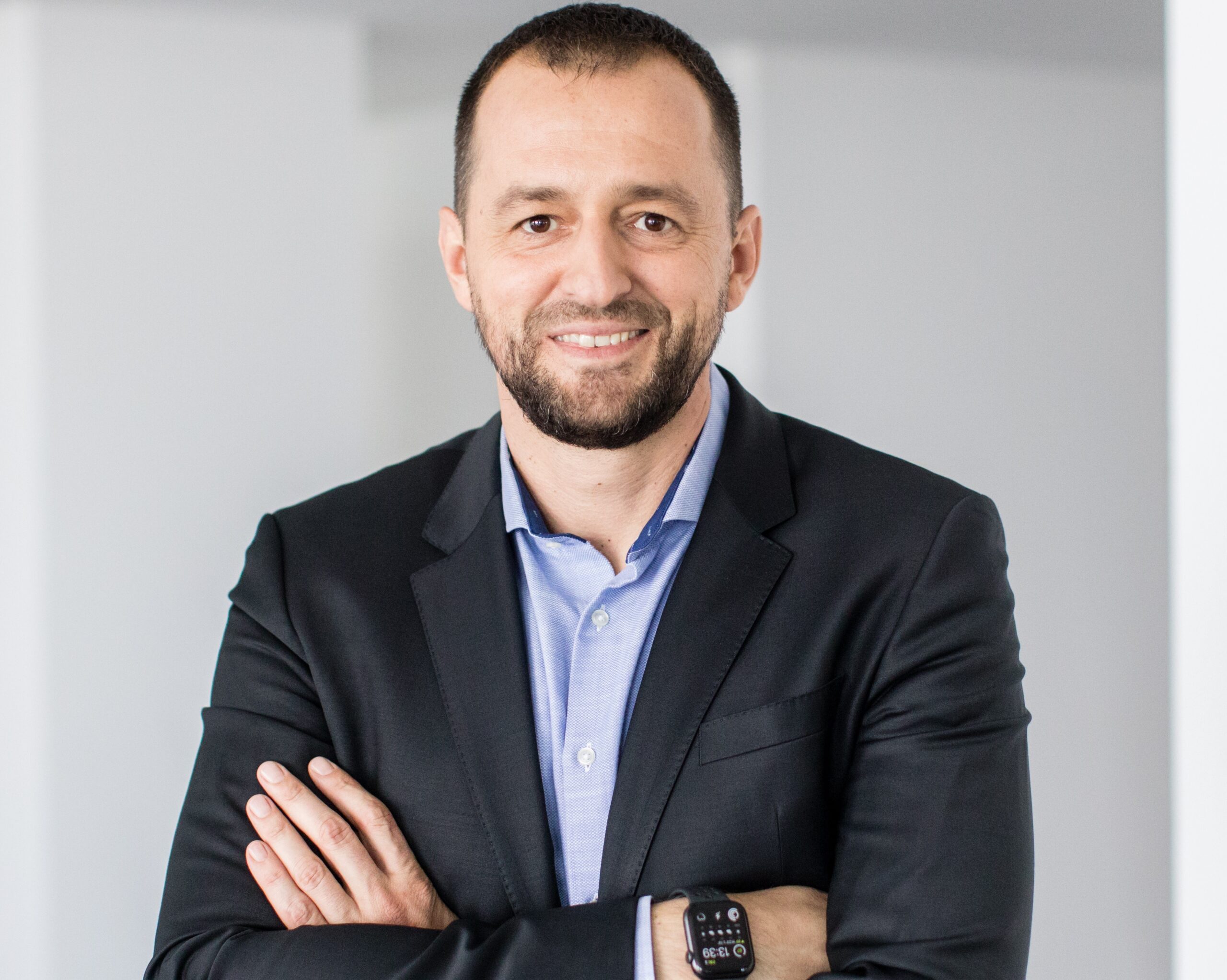 Raiffeisen Bank lansează un cont destinat adolescenților