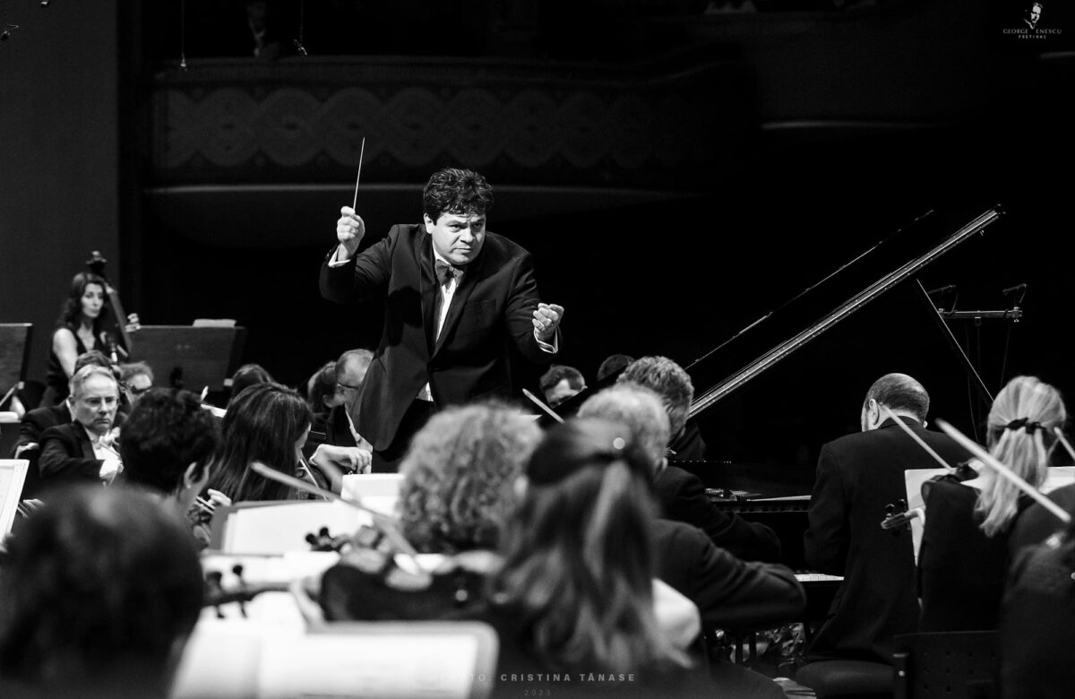 Maestrul Cristian Măcelaru primește titlul de Cetățean de Onoare al Municipiului București