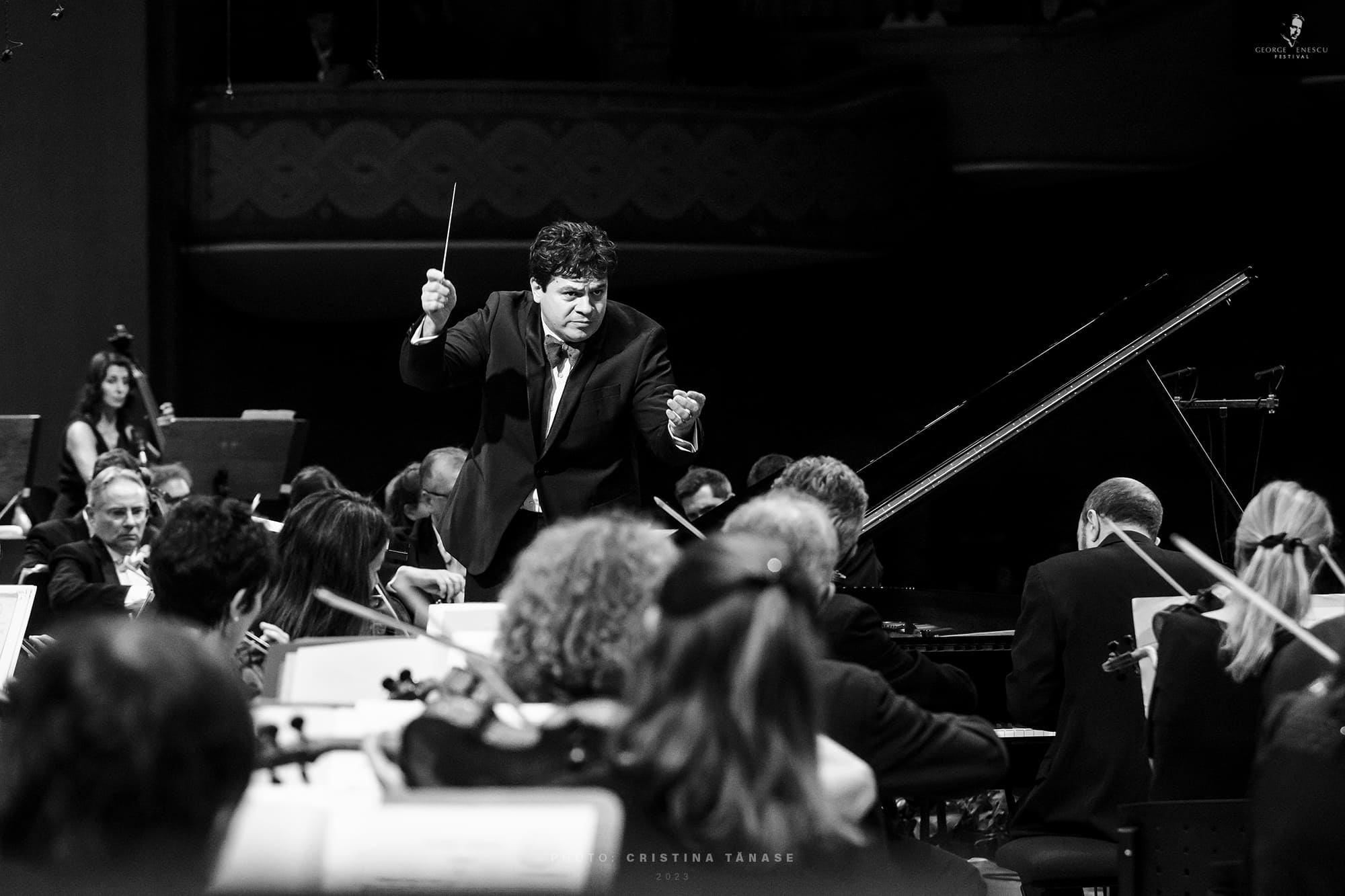 Maestrul Cristian Măcelaru primește titlul de Cetățean de Onoare al Municipiului București